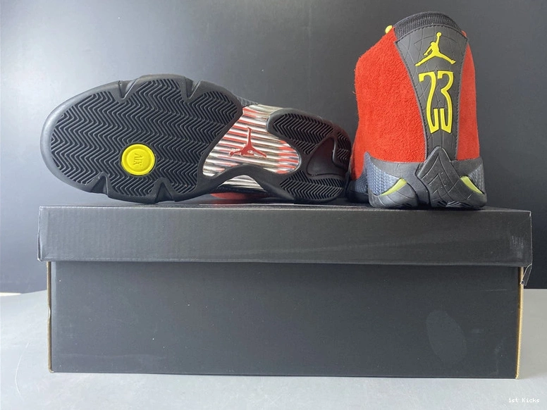 14 Jordan 654459-670 Air “Ferrari”  1015